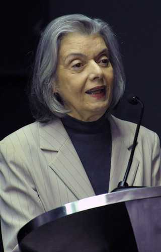 Foto: Jebs Lima | UFMG Cármen Lúcia: