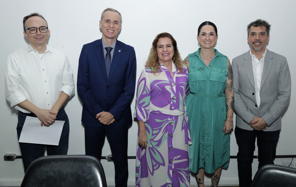 Bruno Reis, Alessandro Moreira, Sandra Goulart Almeida, Thais Porlan e Rogério do Pateo