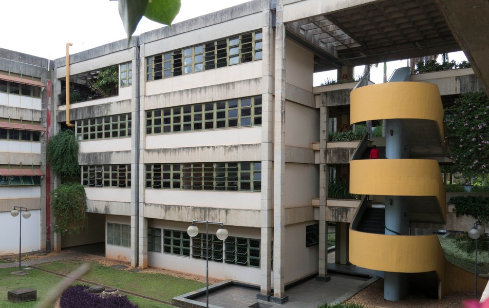 Escola de Ciência da Informação (ECI)