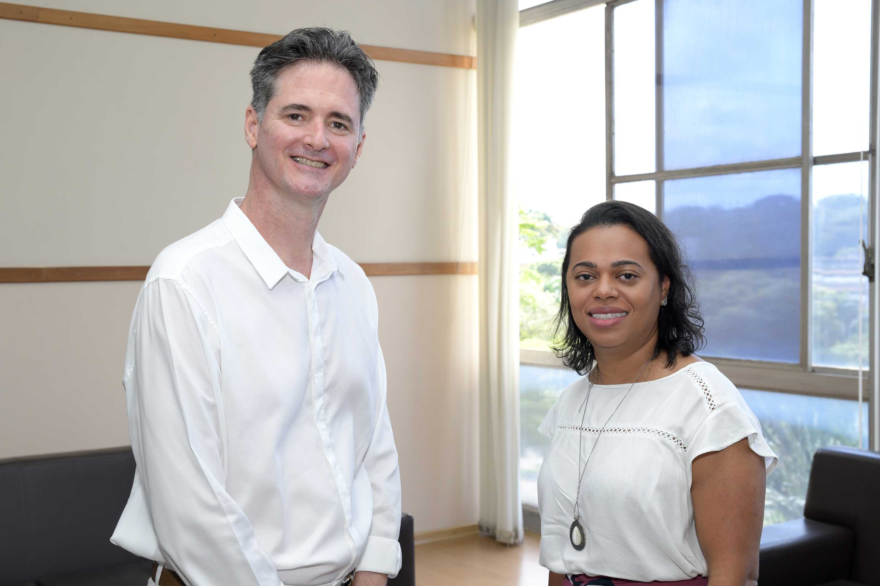 <p>Chefe de Gabinete<br><a href="http://somos.ufmg.br/professor/rui-rothe-neves" target="_blank">Rui Rothe-Neves</a>, professor da Faculdade de Letras</p>

<p>Subchefe de Gabinete<br><a href="http://lattes.cnpq.br/5957072690481791" target="_blank">Camila Lopes Malveira Catão</a>, assistente em Administração</p>