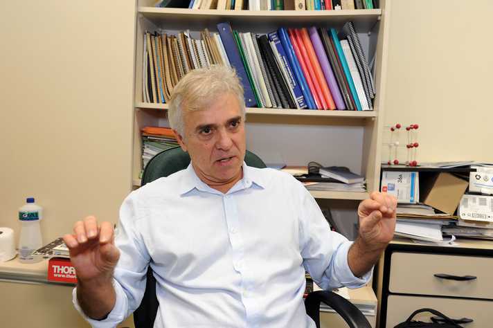 Carol Prado/UFMG Marcos Pimenta: pioneirismo que deu origem ao CTNano